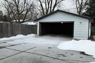 209 Indiana St, Park Forest, IL 60466 - Photo 22