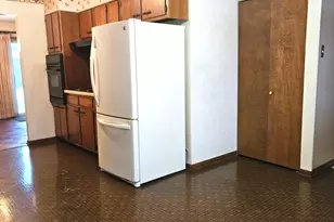 209 Indiana St, Park Forest, IL 60466 - Photo 4