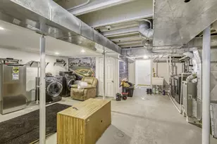 245 Whitehall Ave, Northlake, IL 60164 - Photo 18