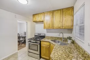 245 Whitehall Ave, Northlake, IL 60164 - Photo 8