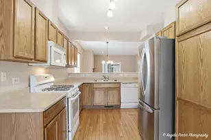 54 Rocking Horse Ln, Grayslake, IL 60030 - Photo 14