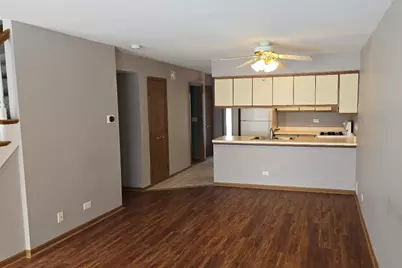 482 Nicole Drive #8B, Bartlett, IL 60103 - Photo 2