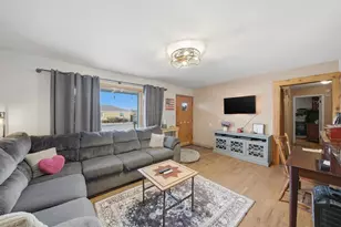 7800 New Castle Ave, Burbank, IL 60459 - Photo 4