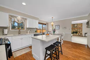 8627 Sunshine Ln, Orland Park, IL 60462 - Photo 4