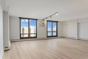 6166 N Sheridan Rd, Chicago, IL 60660 - Photo 2