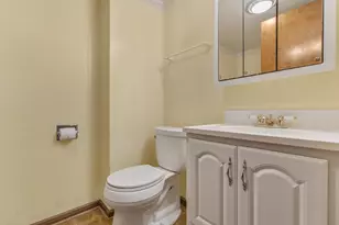 720 Ash St, Algonquin, IL 60102 - Photo 14