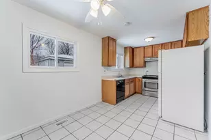 1348 Hartford St, Glendale Heights, IL 60139 - Photo 14