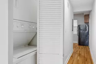 7322 N Damen Ave, Chicago, IL 60645 - Photo 8