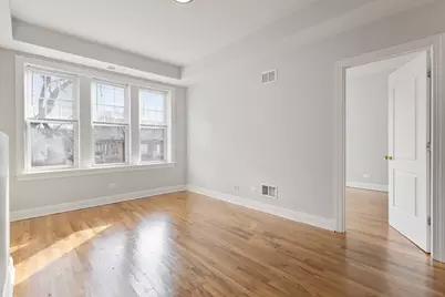 7322 N Damen Avenue #2, Chicago, IL 60645 - Photo 6