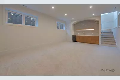 4017 N Albany Avenue, Chicago, IL 60618 - Photo 36