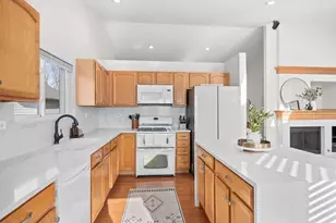 1973 Eastwick Ln, Aurora, IL 60503 - Photo 12