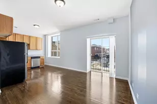 2451 W Howard St, Chicago, IL 60645 - Photo 2