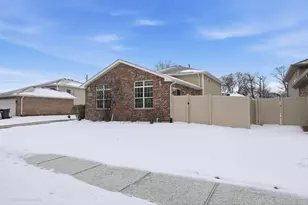 14852 Park Ave, Oak Forest, IL 60452 - Photo 2