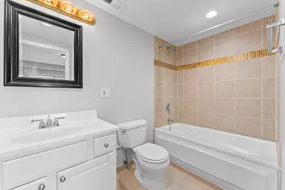 2451 W Howard Street #509, Chicago, IL 60645 - Photo 10