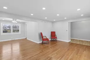 7314 Summit Rd, Darien, IL 60561 - Photo 8