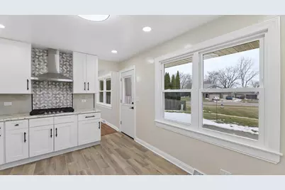 7314 Summit Road, Darien, IL 60561 - Photo 10