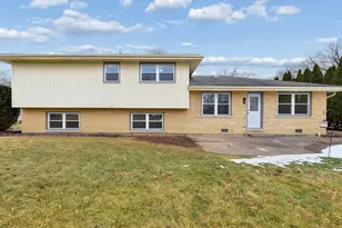 7314 Summit Rd, Darien, IL 60561 - Photo 24