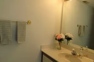 718 Sturnbridge Ln, Schaumburg, IL 60173 - Photo 4