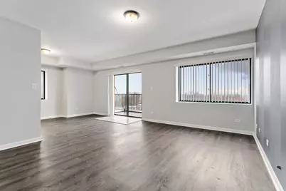 2451 W Howard Street #511, Chicago, IL 60645 - Photo 2