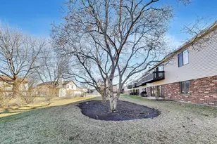 647 Cumberland Trail, Roselle, IL 60172 - Photo 28