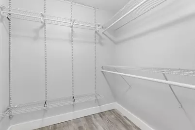 5858 N Sheridan Road #406, Chicago, IL 60660 - Photo 2