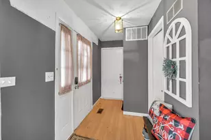 1308 Coldspring Rd, Carol Stream, IL 60188 - Photo 4