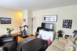 1401 W Warner Ave, Chicago, IL 60613 - Photo 4