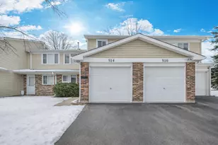 514 Alton Ct, Carol Stream, IL 60188 - Photo 2
