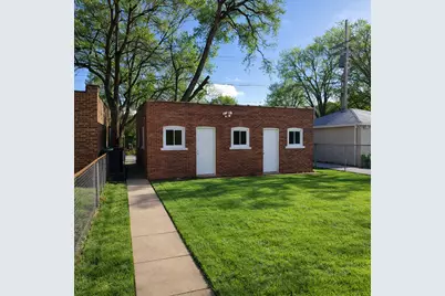 7923 S Clyde Avenue #2, Chicago, IL 60617 - Photo 2