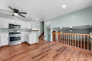 2076 Longwood Ct, Romeoville, IL 60446 - Photo 6