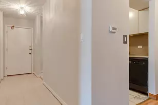 9 Oak Creek Dr, Buffalo Grove, IL 60089 - Photo 26