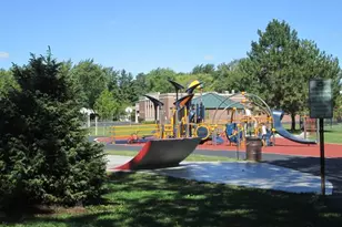 9 Oak Creek Dr, Buffalo Grove, IL 60089 - Photo 32