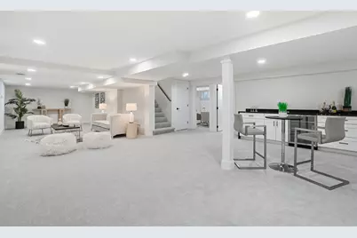 6850 Latrobe Avenue, Skokie, IL 60077 - Photo 34