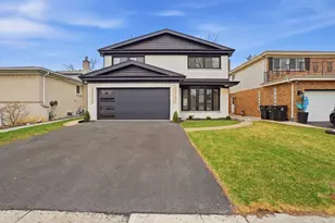 6850 Latrobe Ave, Skokie, IL 60077 - Photo 1