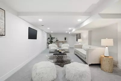 6850 Latrobe Avenue, Skokie, IL 60077 - Photo 36