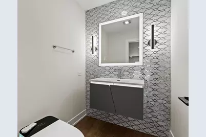 6850 Latrobe Avenue, Skokie, IL 60077 - Photo 18