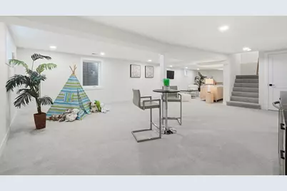 6850 Latrobe Avenue, Skokie, IL 60077 - Photo 38