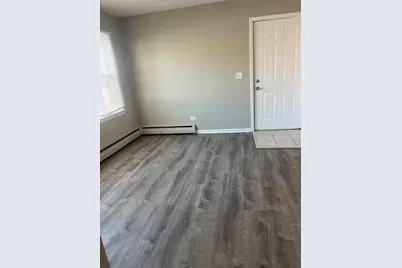 1340 N Main Street #E3, Wheaton, IL 60187 - Photo 2