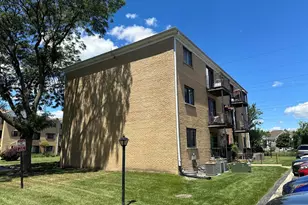 9340 Hamilton Ct, Des Plaines, IL 60016 - Photo 2