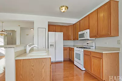 373 N Keswick Court #373, Round Lake, IL 60073 - Photo 6