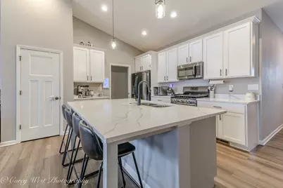 1005 Joel Lane, Genoa, IL 60135 - Photo 6