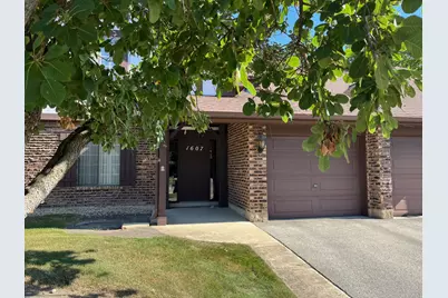1607 Thames Court #D, Wheaton, IL 60189 - Photo 1