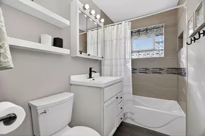 6935 W 115th Place, Worth, IL 60482 - Photo 16