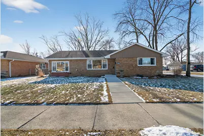6935 W 115th Place, Worth, IL 60482 - Photo 2