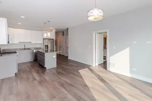 [Address not provided], Glenview, IL 60025 - Photo 4