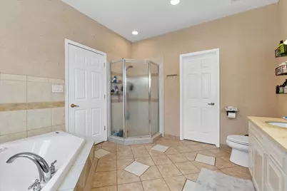 9341 S 82nd Avenue, Hickory Hills, IL 60457 - Photo 12