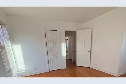[Address not provided], Chicago, IL 60649 - Photo 8