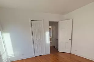 [Address not provided], Chicago, IL 60649 - Photo 8