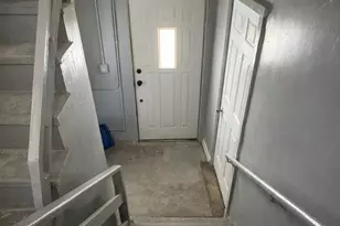 4925 W Henderson St, Chicago, IL 60641 - Photo 12