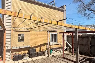 2728 W 39th Pl, Chicago, IL 60632 - Photo 10